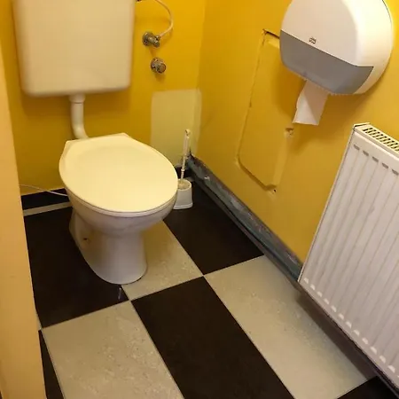Apartmanhaz *