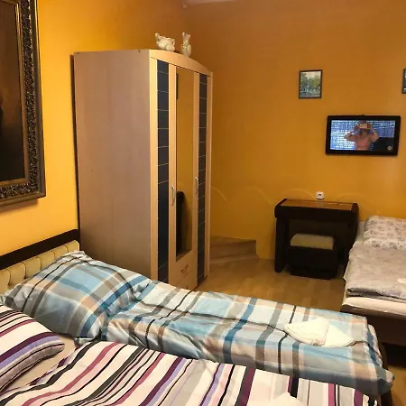 Apartmanhaz Διαμέρισμα Balatonalmádi